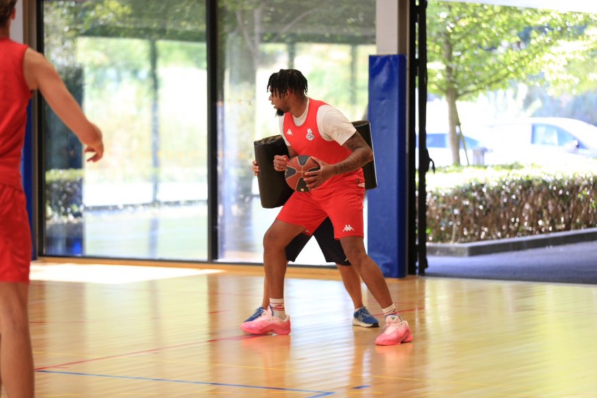 Christopher Manerlax, recrue du Nantes Basket Hermine au poste de pivot :  « Je ne me mets pas de limites »