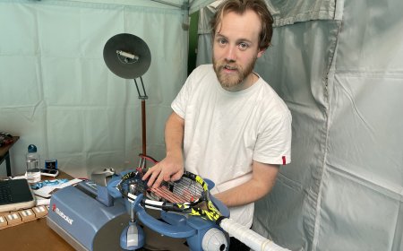 “Chaque jour, je corde une vingtaine de raquettes”