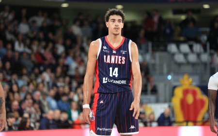 Nantes Basket Hermine : Equipe de France U17 : Nathan Soliman avec Parker cet été